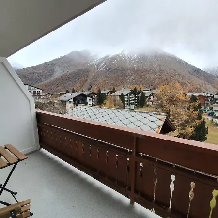 Charming And Bright Studio With Great View Saas Fee