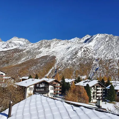 Charming And Bright Studio With Great View Apartman