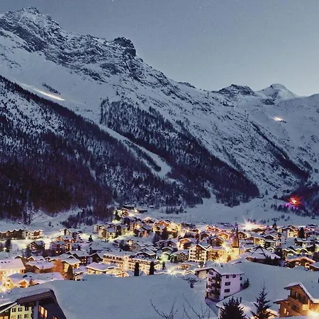 Charming And Bright Studio With Great View Apartman Saas Fee